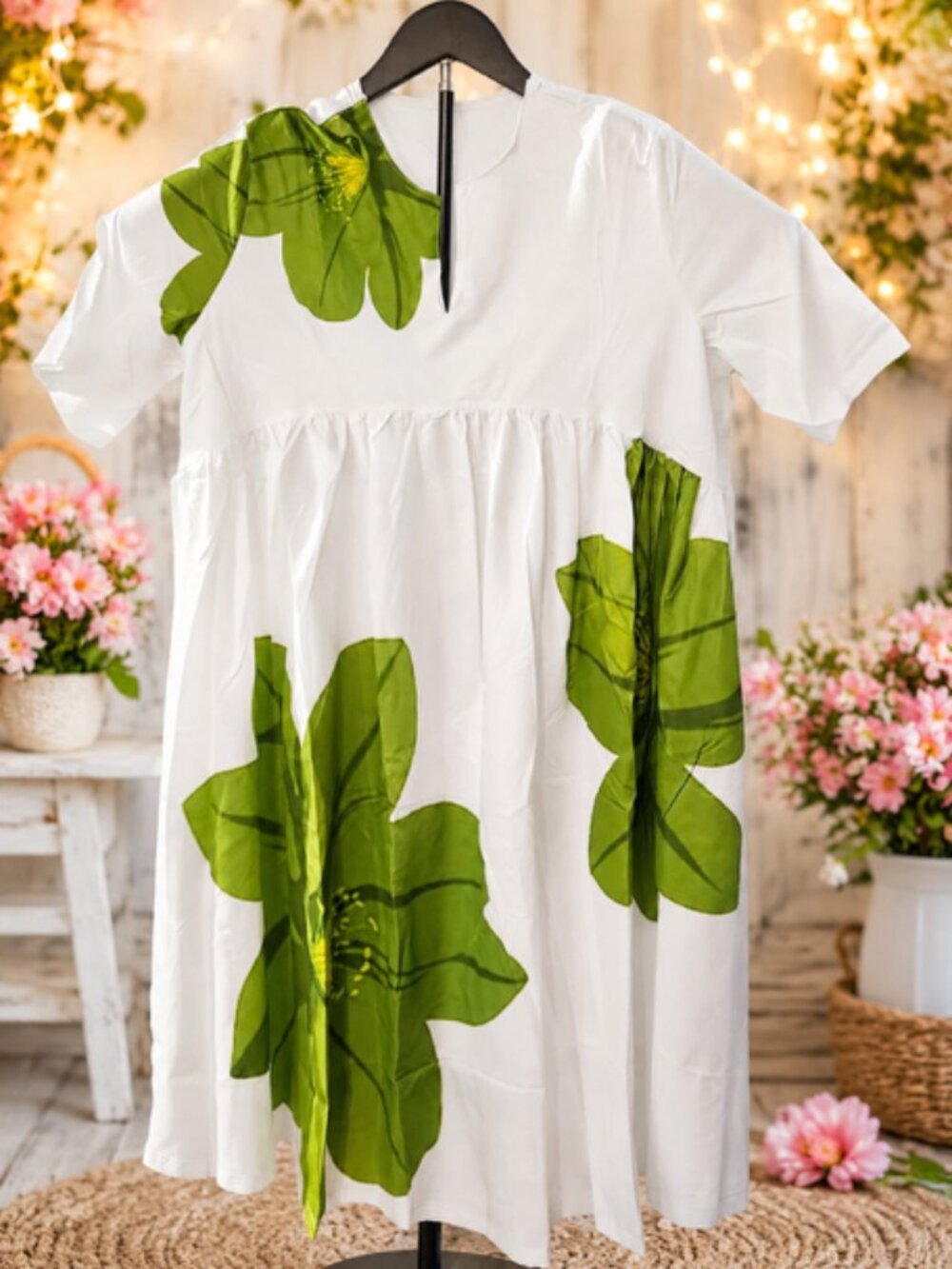 Super Cute White Dress With Huge Palms 2XL